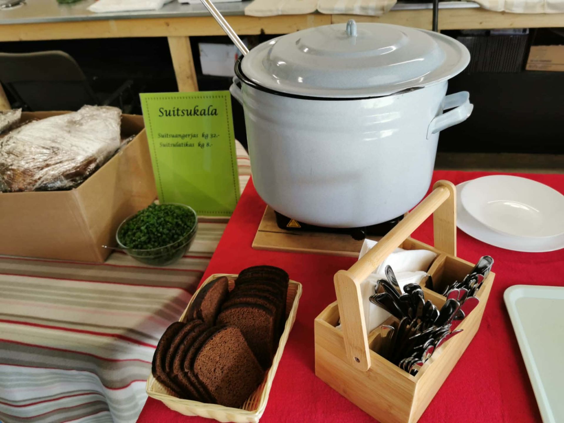 Janari Motokohvik Priidu burksid, Kristiina angerjasupp, Jäätisekokteilid, Käsitööjäätis, Koduõlu, Suitsukalade valik – angerjas ja latikas, Mototehnika väljanäitus, Külgkorvisõit